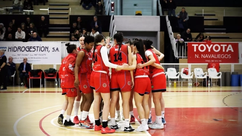 Embutidos Pajariel Bembibre visita a SPAR Gran Canaria para agarrarse a la salvación 