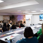 Charla en las oficinas Fele de León