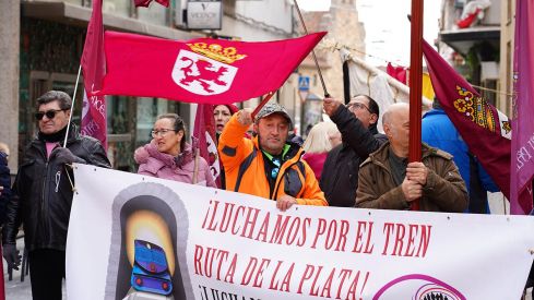 La Plataforma Corredor Oeste denuncia que las inversiones en Galicia convierten a León en “un muro contra la Ruta de la Plata”