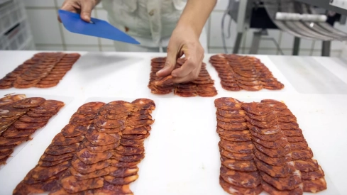 Correos ofrece descuentos para enviar embutido y salazón de El Bierzo, Laciana y Astorga