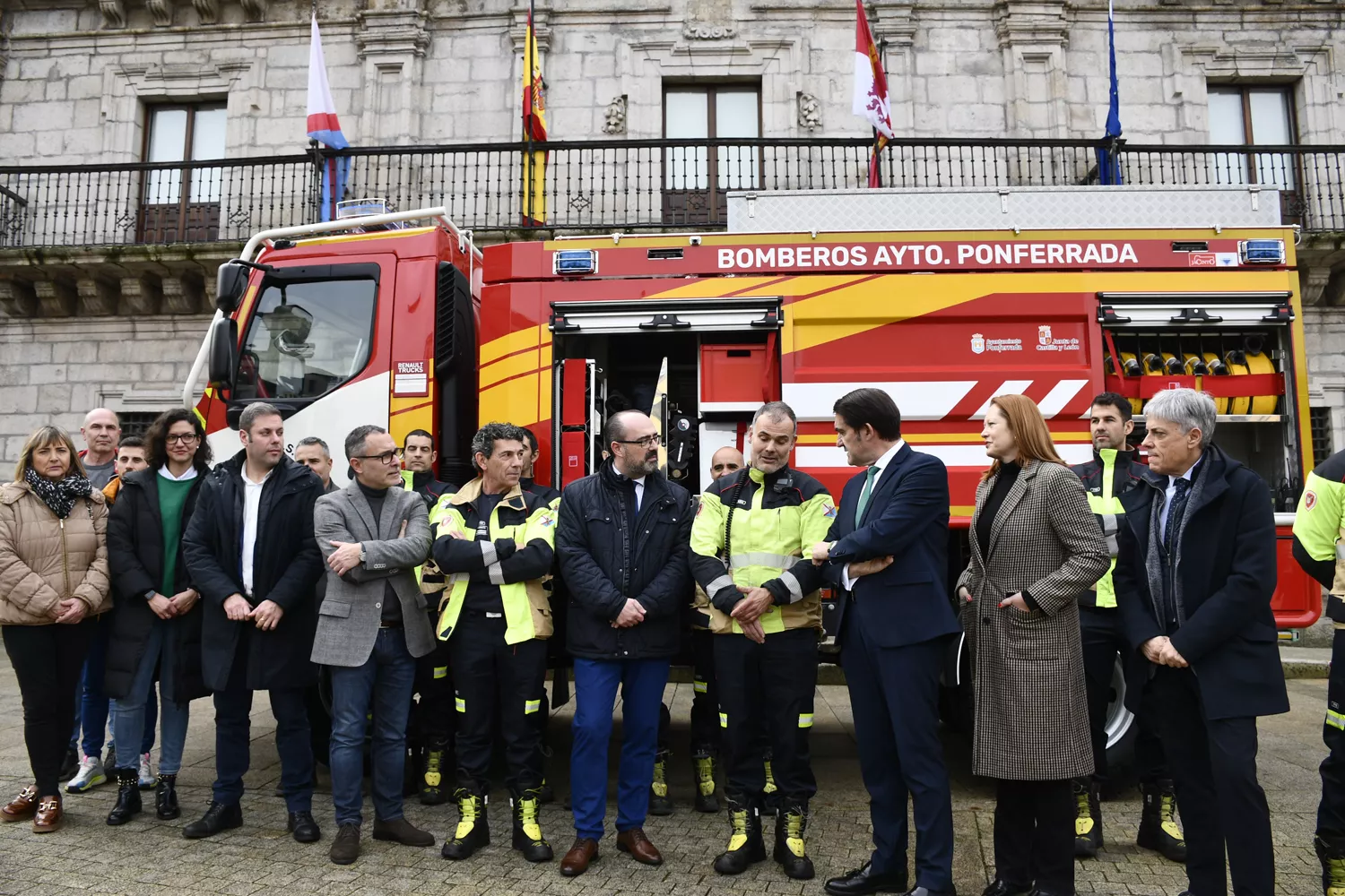 Nuevo camión de bomberos (10)