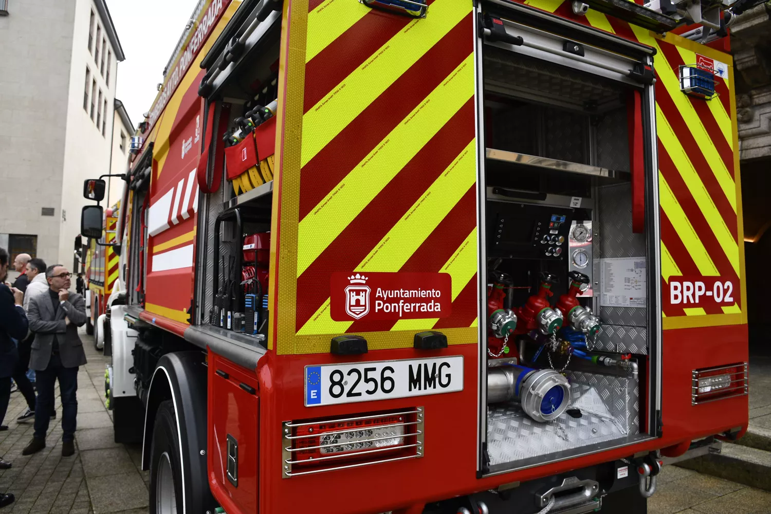 Nuevo camión de bomberos (14)