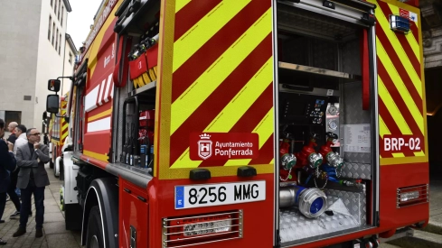 Nuevo camión de bomberos (14)