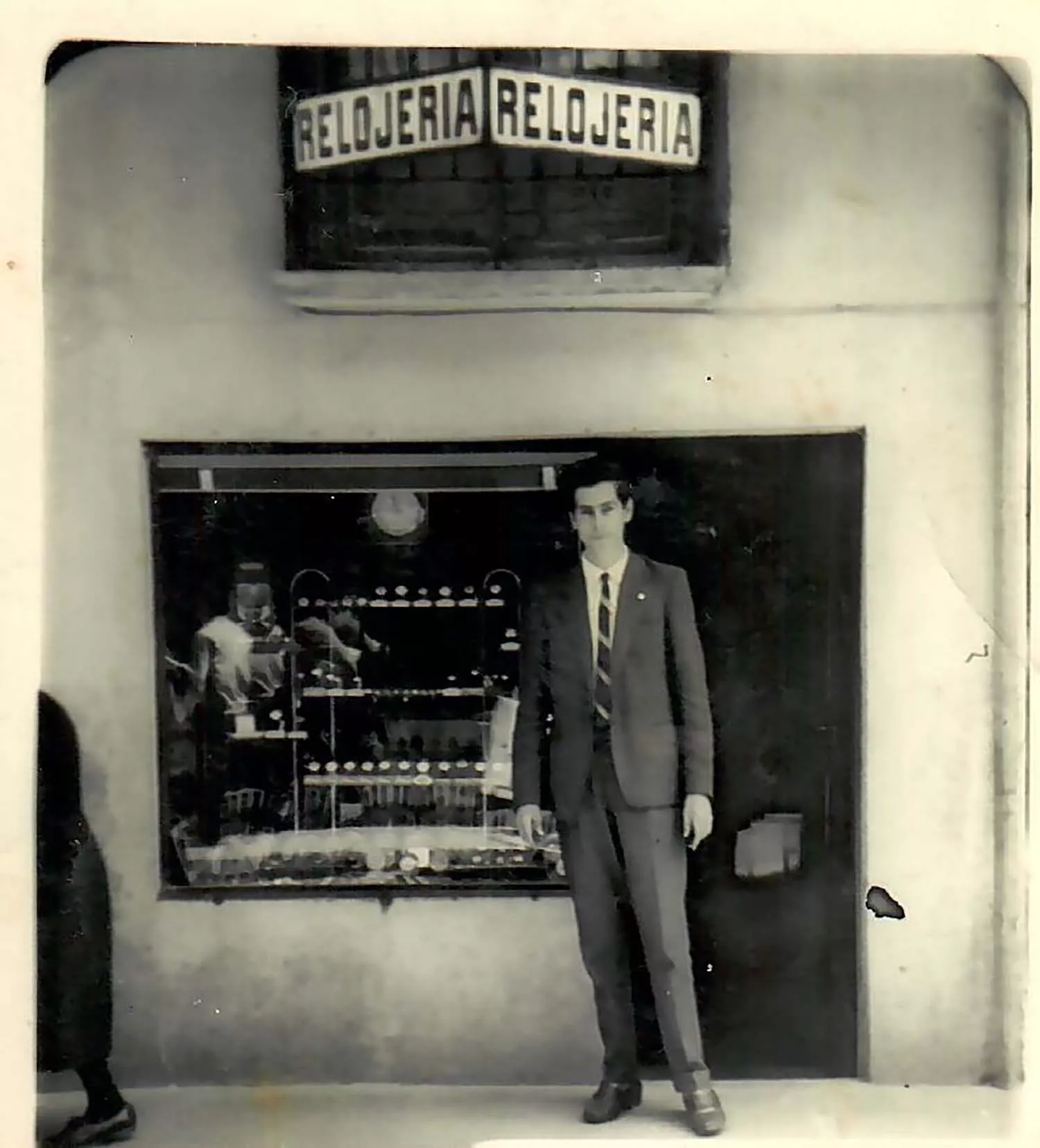 El último tictac Relojería Gundín echa el cierre después de 108 años de historia en Bembibre El último tictac Relojería Gundín echa el cierre después de 108 años de historia en Bembibre