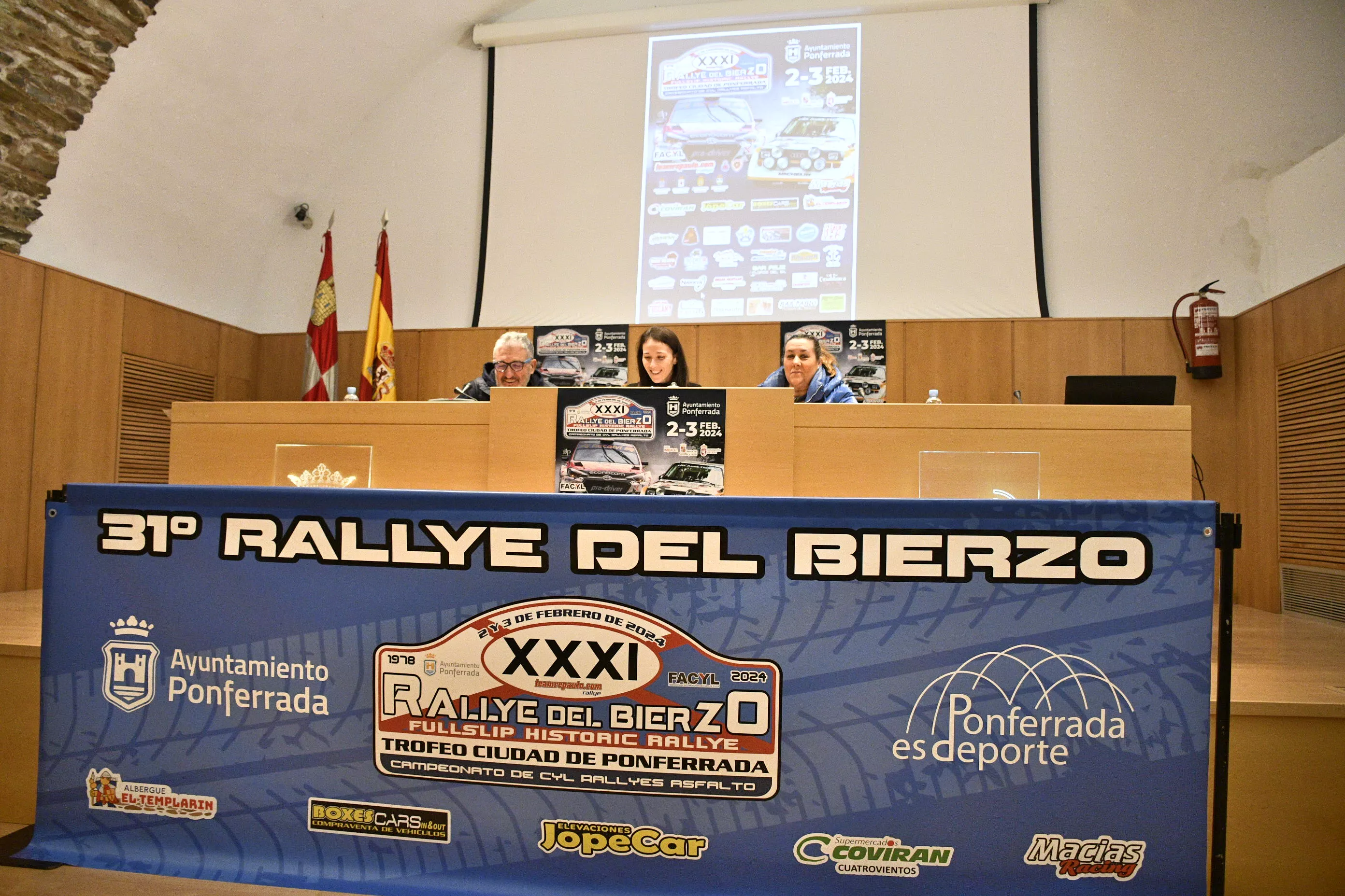 El 31º Rallye del Bierzo 'Trofeo Ciudad de Ponferrada' pisa el acelerador con 50 equipos inscritos El 31º Rallye del Bierzo 'Trofeo Ciudad de Ponferrada' pisa el acelerador con 50 equipos inscritos
