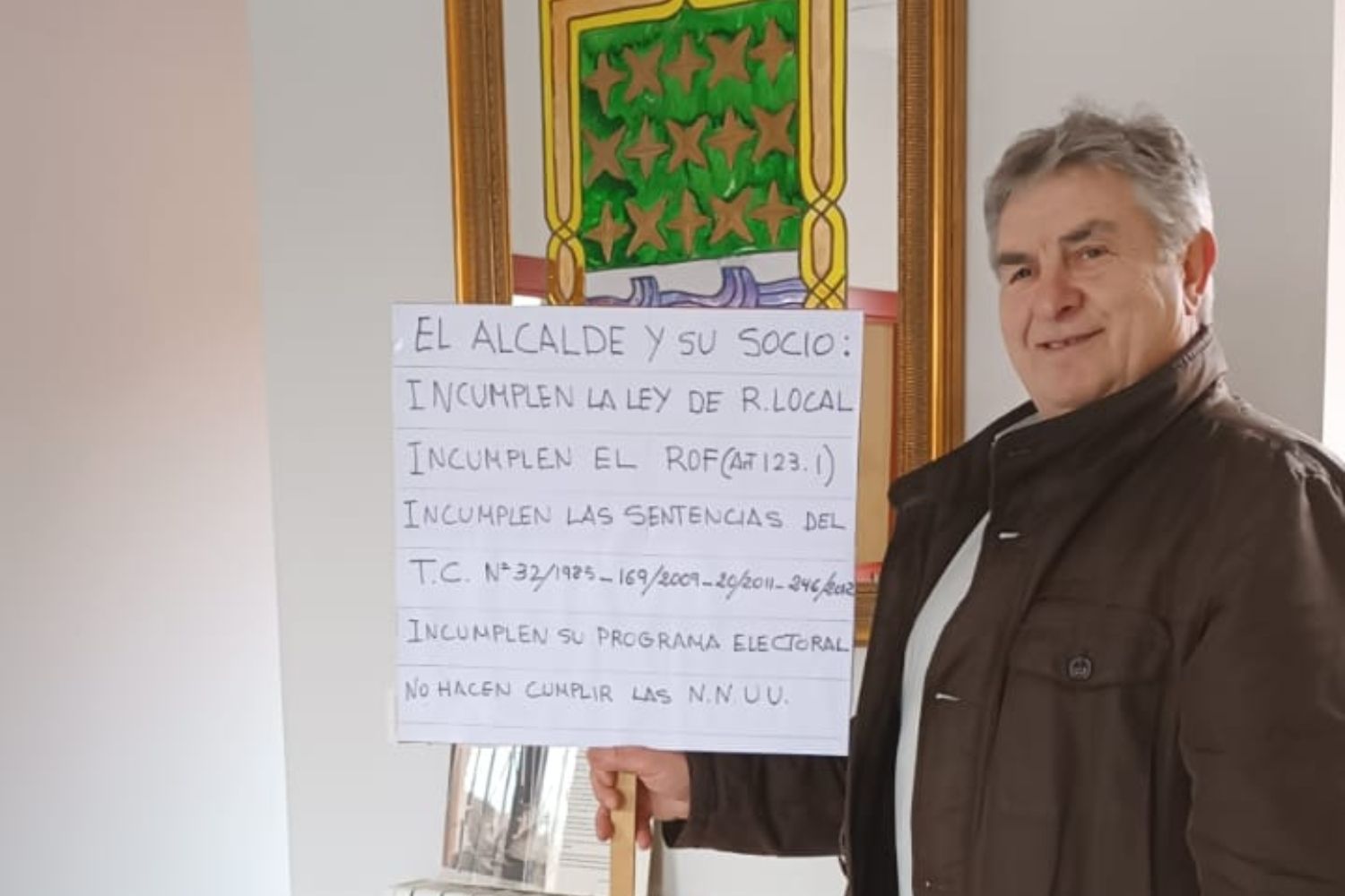 Un concejal de UPL se encierra en el Ayuntamiento de Garrafe de Torío (León) para denunciar los “incumplimientos” del alcalde