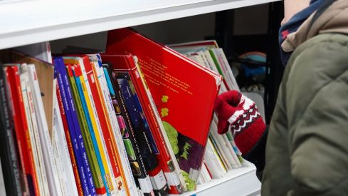 El Bibliobús de León cumple 50 años: Más que un servicio de libros, una conexión vital en los pueblos olvidados El Bibliobús de León cumple 50 años: Más que un servicio de libros, una conexión vital en los pueblos olvidados