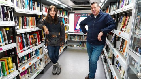 El Bibliobús de León cumple 50 años: Más que un servicio de libros, una conexión vital en los pueblos olvidados
