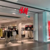H&M contemplaría el cierre de sus tiendas en Ponferrada y León en su plan de ERE nacional
