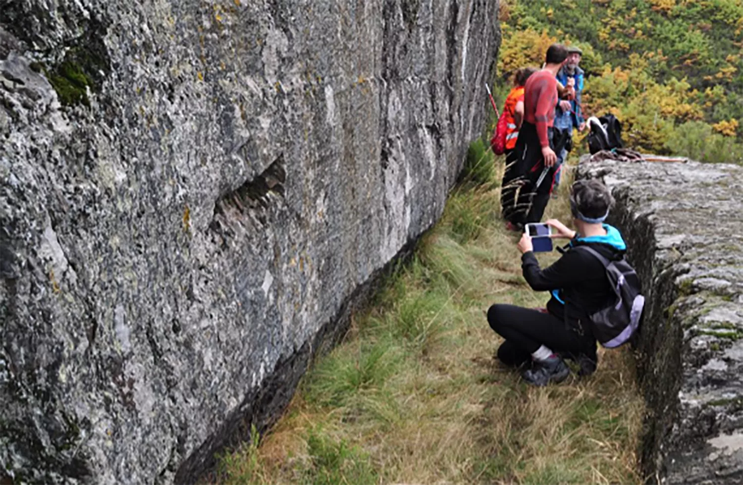 Promonumenta reitera la "grave alteración" que supondría la creación de una ruta BTT en los canales de Las Médulas Promonumenta reitera la "grave alteración" que supondría la creación de una ruta BTT en los canales de Las Médulas