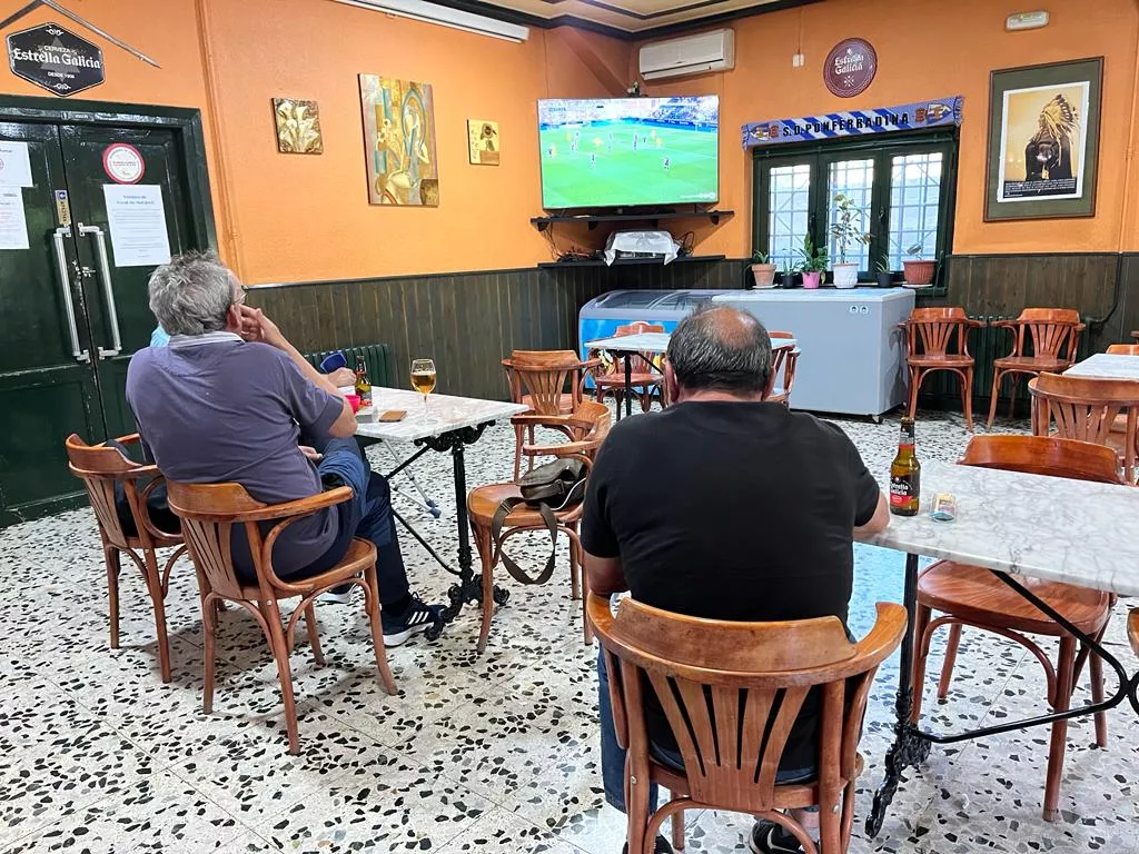 Bar de pueblo en El Bierzo 