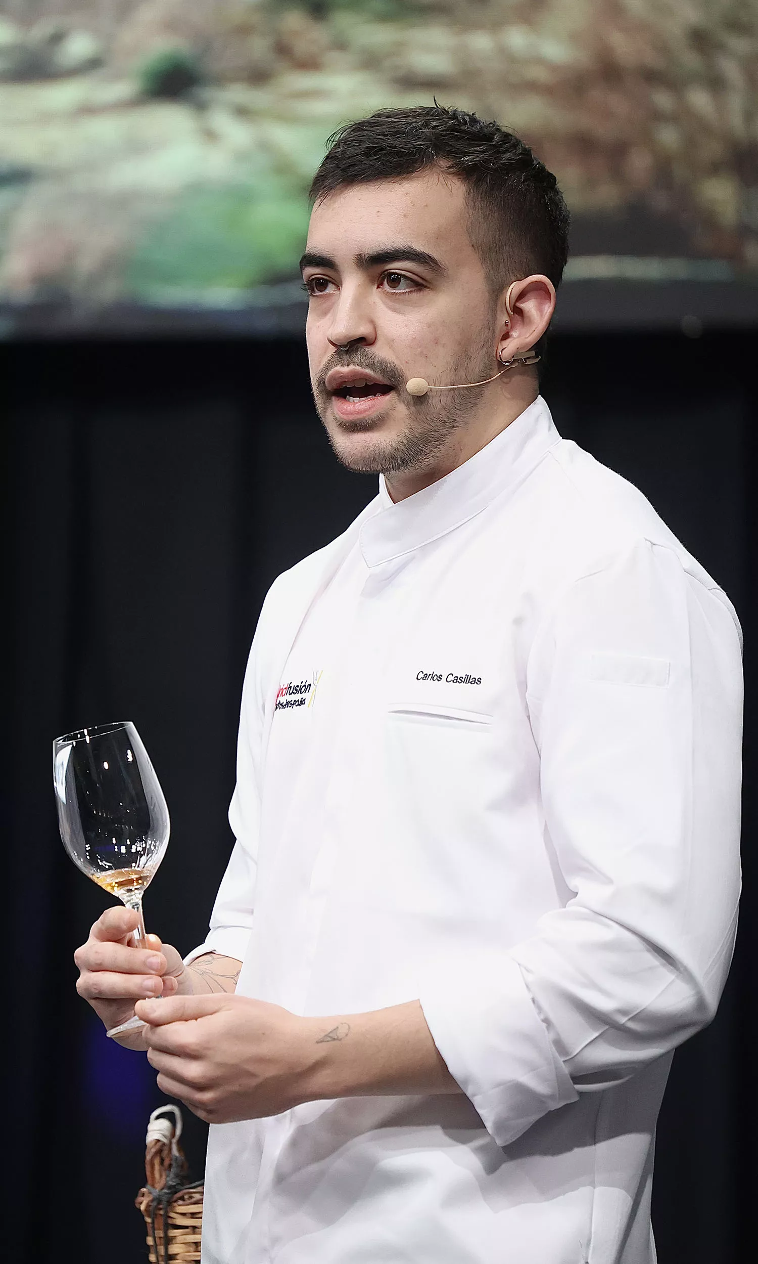 El abulense Carlos Casillas logra el segundo premio como Cocinero Revelación en Madrid Fusión | Juan Lázaro / ICAL El abulense Carlos Casillas logra el segundo premio como Cocinero Revelación en Madrid Fusión | Juan Lázaro / ICAL