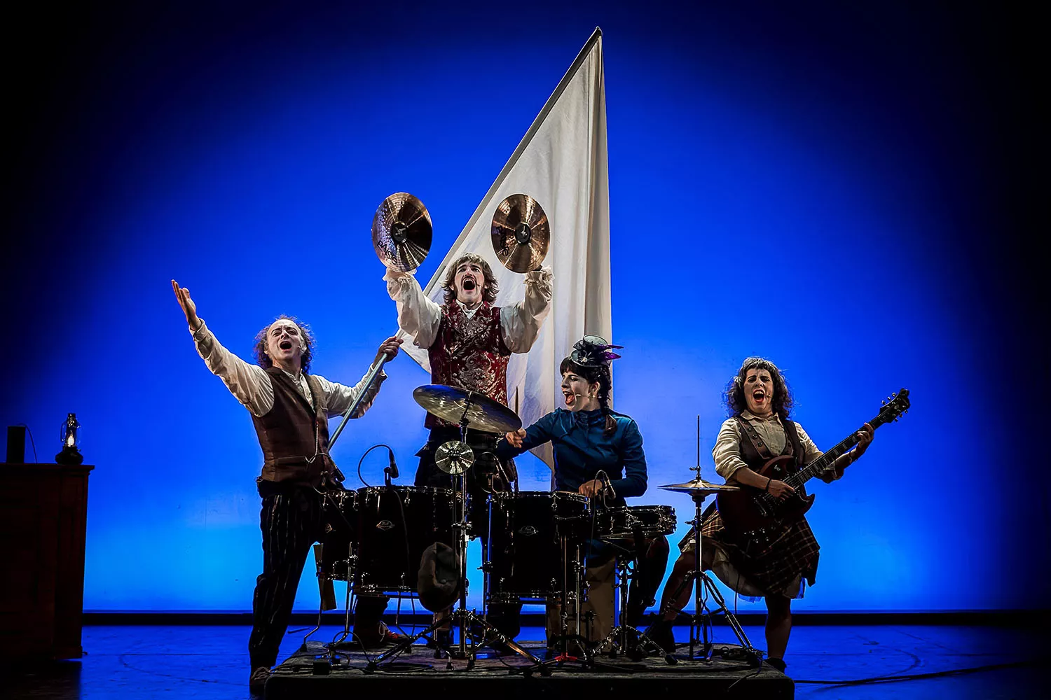 “Paüra” aborda con humor y música en directo el tema del miedo en un trabajo de circo para toda la familia