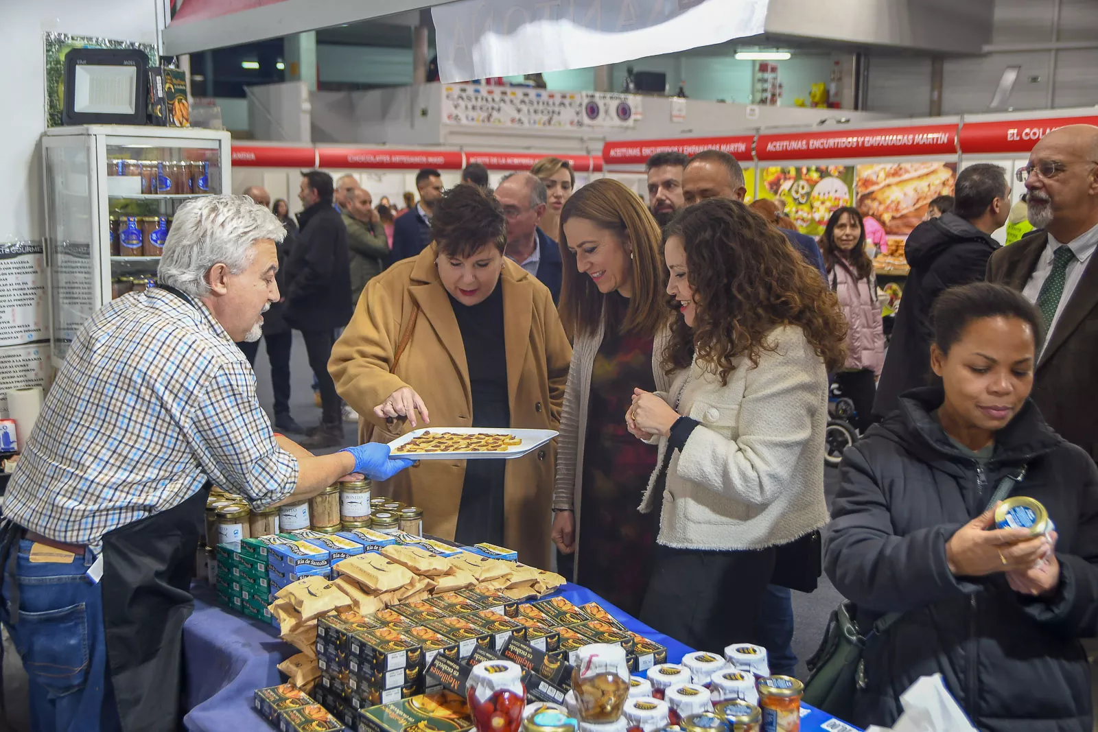 Bembibre se 'pone las botas' con la apertura de la Feria Agroalimentaria Bembibre se 'pone las botas' con la apertura de la Feria Agroalimentaria