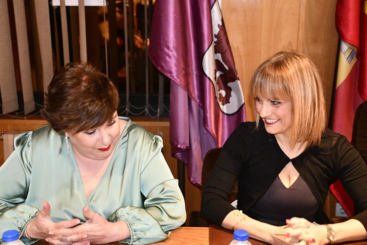 Recepción de autoridades y Mantenedora en el Botillo de Bembibre (3)