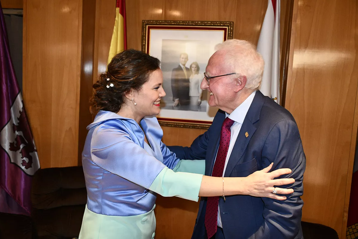 Recepción de autoridades y Mantenedora en el Botillo de Bembibre (21)