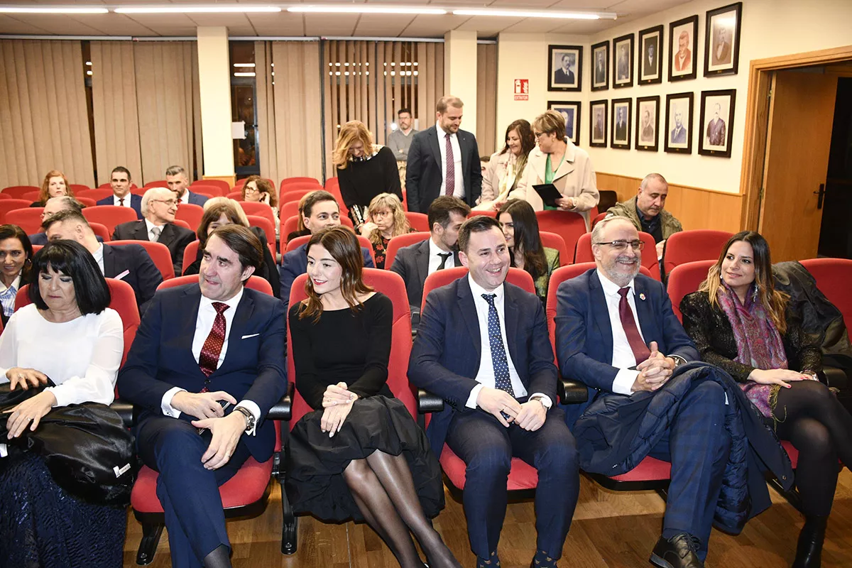 Recepción de autoridades y Mantenedora en el Botillo de Bembibre (13)