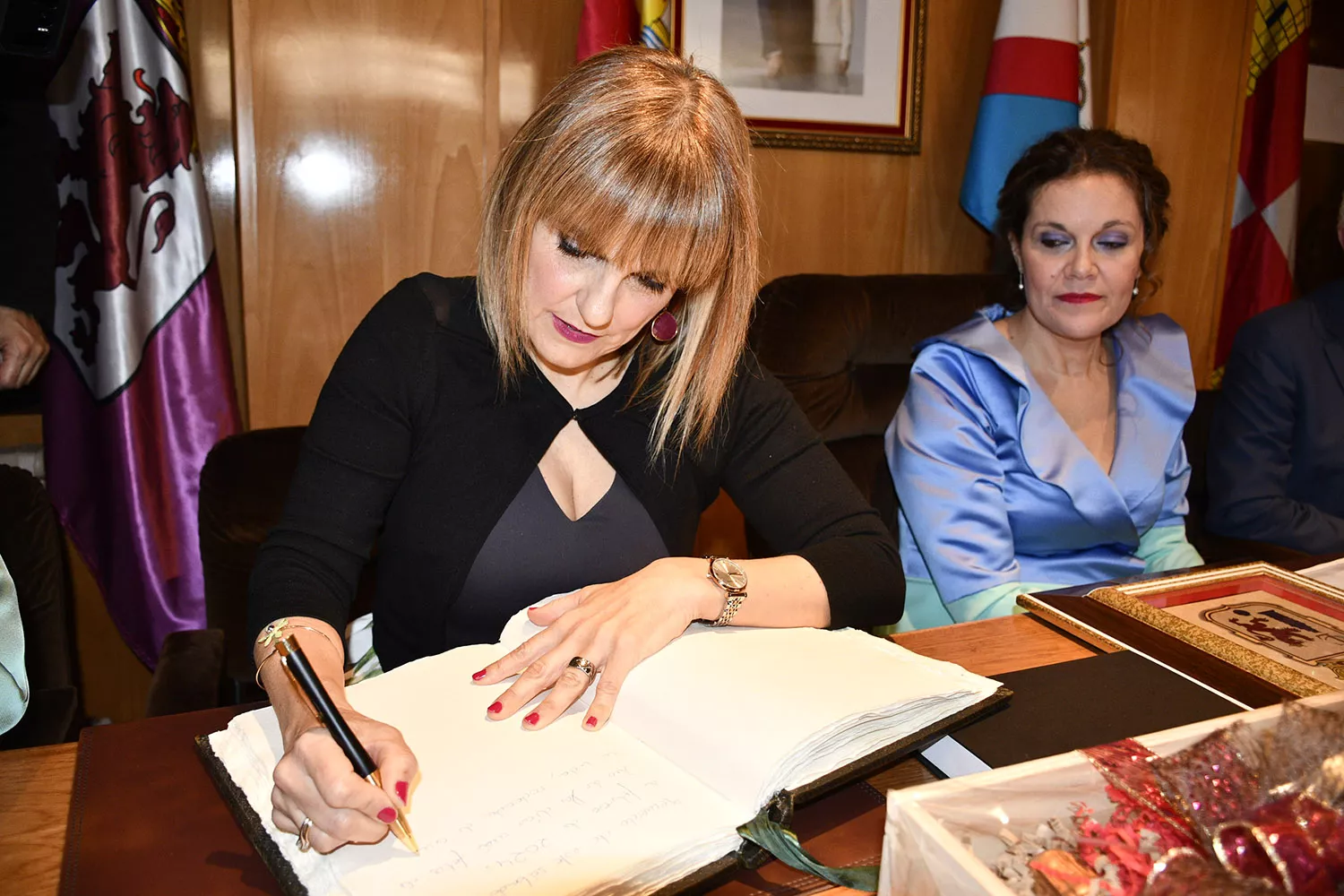 Recepción de autoridades y Mantenedora en el Botillo de Bembibre.