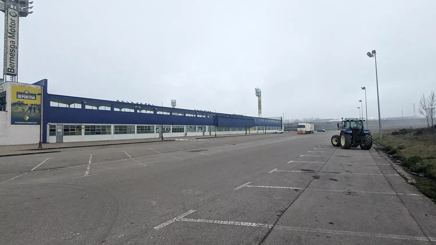 Sólo un tractor acude a la convocatoria de tractorada de Ponferrada.