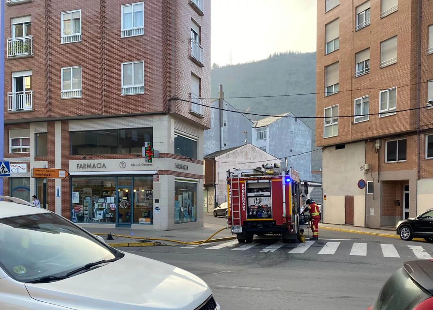 Trasladada al Hospital del Bierzo tras un incendio en la cocina de una ...