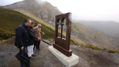 El Ayuntamiento de Ponferrada asegura que el mirador de Peñalba, donde se ha colocado una escultura, es de titularidad privada El Ayuntamiento de Ponferrada asegura que el mirador de Peñalba, donde se ha colocado una escultura, es de titularidad privada