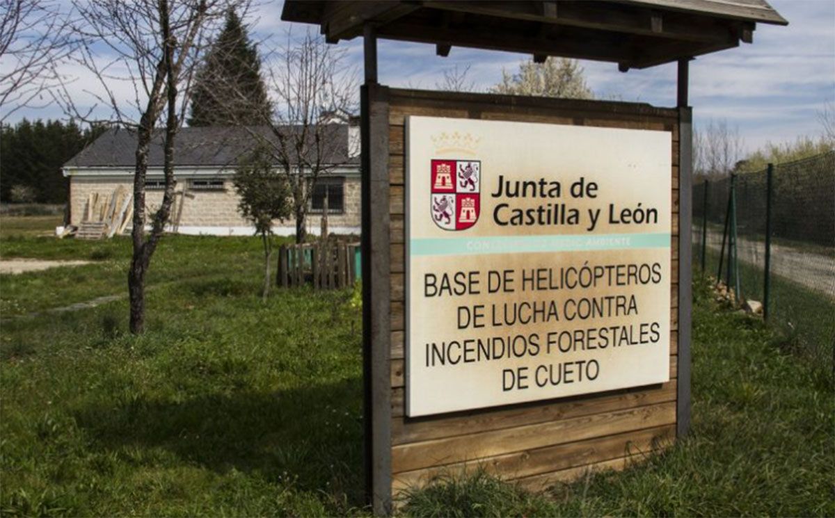 Base Cueto bomberos forestales | La Junta y los sindicatos ratifican las mejoras introducidas en el estatuto de los agentes medioambientales