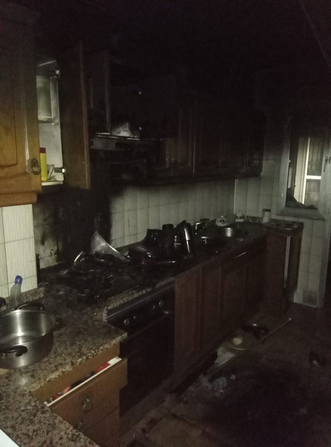 Trasladada al hospital tras el incendio de su cocina en un bloque del ...