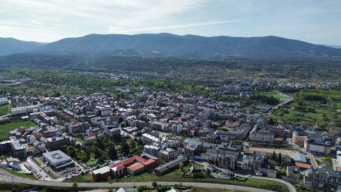 Bembibre a vista de dron | Bembibre, 7º municipio más barato para comprar una vivienda en España según Idealista 