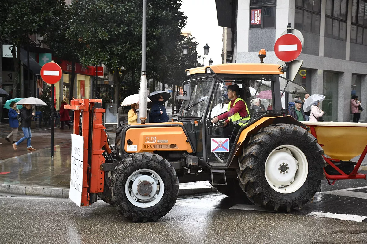 La tractorada llega al centro de Ponferrada (13)