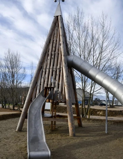 Zona de juegos de madera de Ponferrada