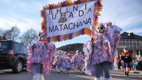 El Carnaval de Torre del Bierzo junto al mundo de Oz con los payasos justicieros El Carnaval de Torre del Bierzo junto al mundo de Oz con los payasos justicieros