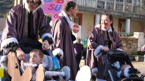 El Carnaval de Torre del Bierzo junto al mundo de Oz con los payasos justicieros El Carnaval de Torre del Bierzo junto al mundo de Oz con los payasos justicieros