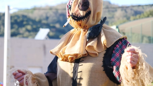 El Carnaval de Torre del Bierzo junto al mundo de Oz con los payasos justicieros El Carnaval de Torre del Bierzo junto al mundo de Oz con los payasos justicieros
