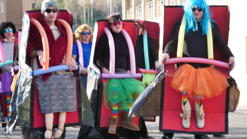 El Carnaval de Torre del Bierzo junto al mundo de Oz con los payasos justicieros El Carnaval de Torre del Bierzo junto al mundo de Oz con los payasos justicieros