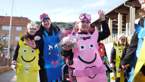 El Carnaval de Torre del Bierzo junto al mundo de Oz con los payasos justicieros El Carnaval de Torre del Bierzo junto al mundo de Oz con los payasos justicieros