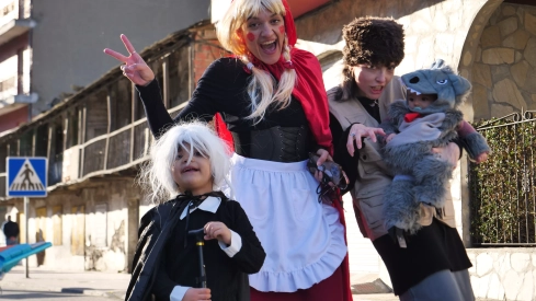 El Carnaval de Torre del Bierzo junto al mundo de Oz con los payasos justicieros El Carnaval de Torre del Bierzo junto al mundo de Oz con los payasos justicieros