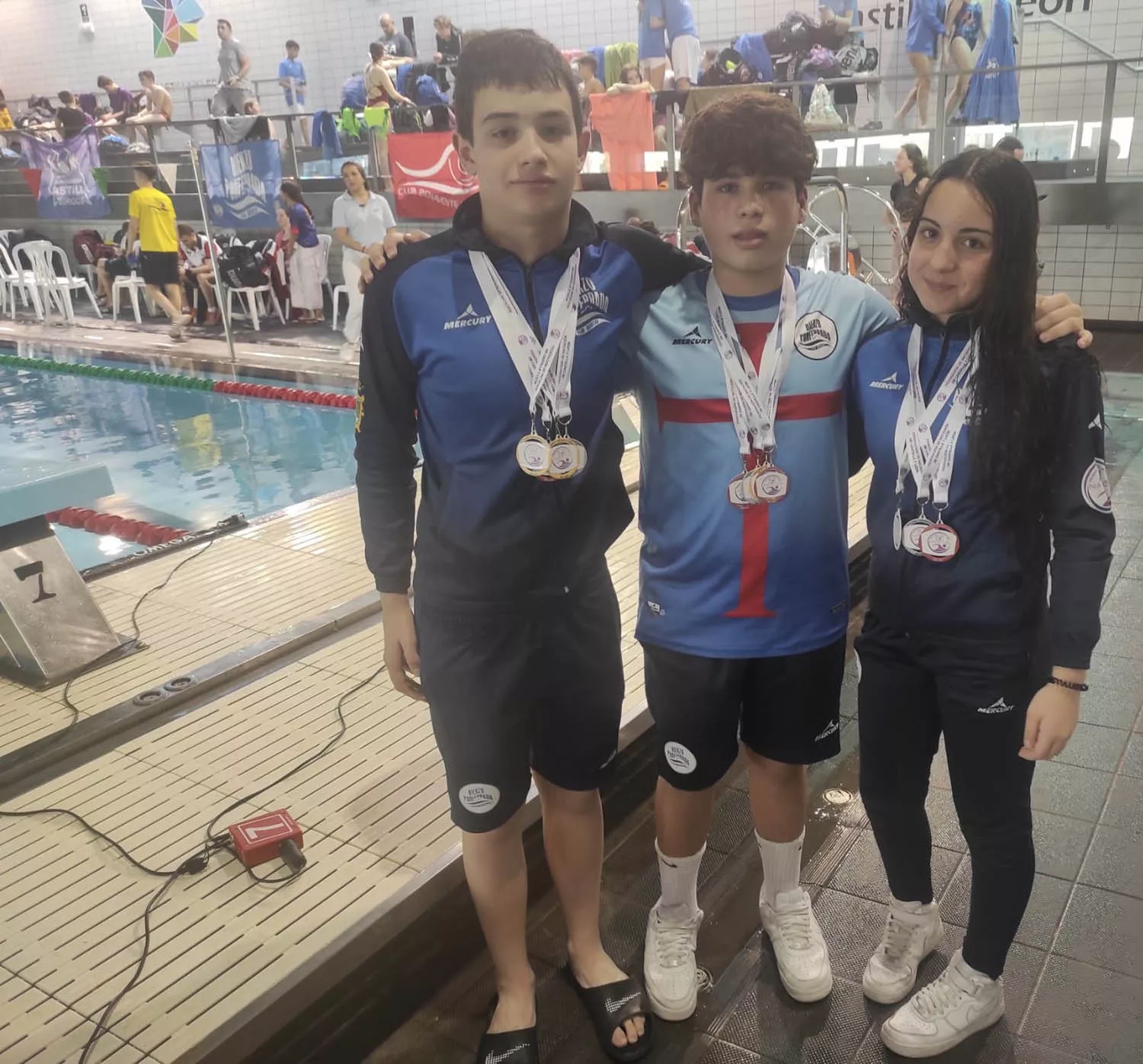 El Club Natación Bierzo Ponferrada cierra la temporada de invierno trayéndose 12 medallas del Campeonato de Castilla y León Infantil. El Club Natación Bierzo Ponferrada cierra la temporada de invierno trayéndose 12 medallas del Campeonato de Castilla y León Infantil.