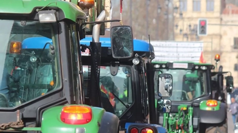 Las empresas del campo de León y El Bierzo cerrarán este viernes como apoyo a la tractorada