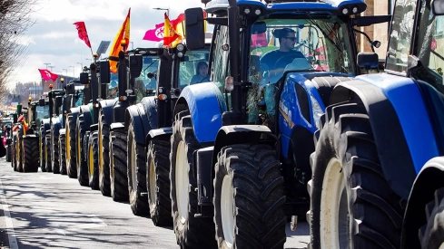 Tractorada por las calles de León bajo el lema Exigimos precios rentables y normas flexibles (4)