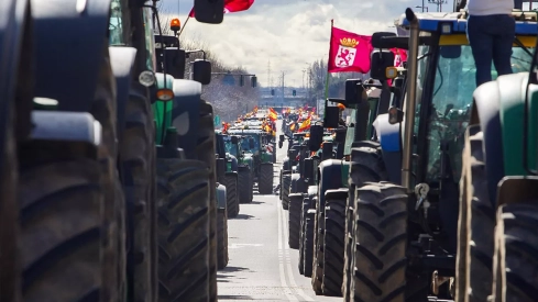 Tractorada por las calles de León bajo el lema Exigimos precios rentables y normas flexibles (3)