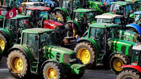 Tractorada por las calles de León bajo el lema Exigimos precios rentables y normas flexibles (11)