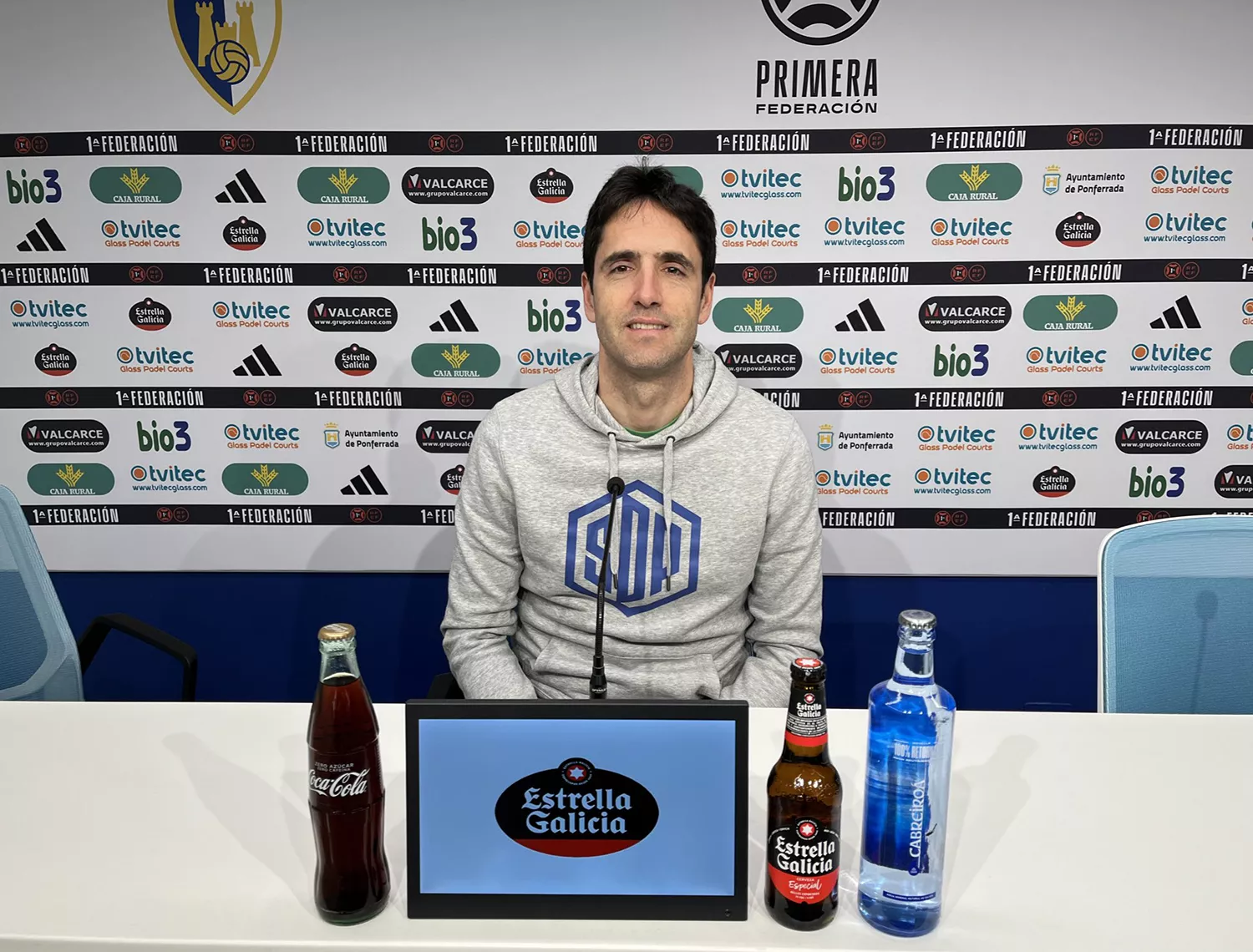 El entrenador de la Ponferradina, Íñigo Vélez | Foto: Twitter Ponferradina