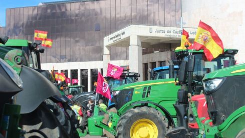 Tractorada convocada por las OPAS en León