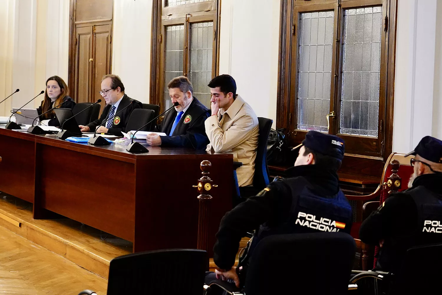 Juicio por el asesinato de un joven en un botellón en León Juicio por el asesinato de un joven en un botellón en León