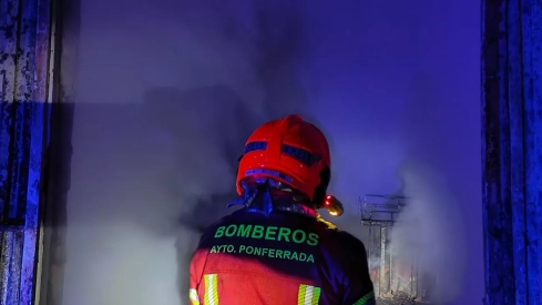 Bomberos de Ponferrada | Foto archivo de un Incendio en Valtuille