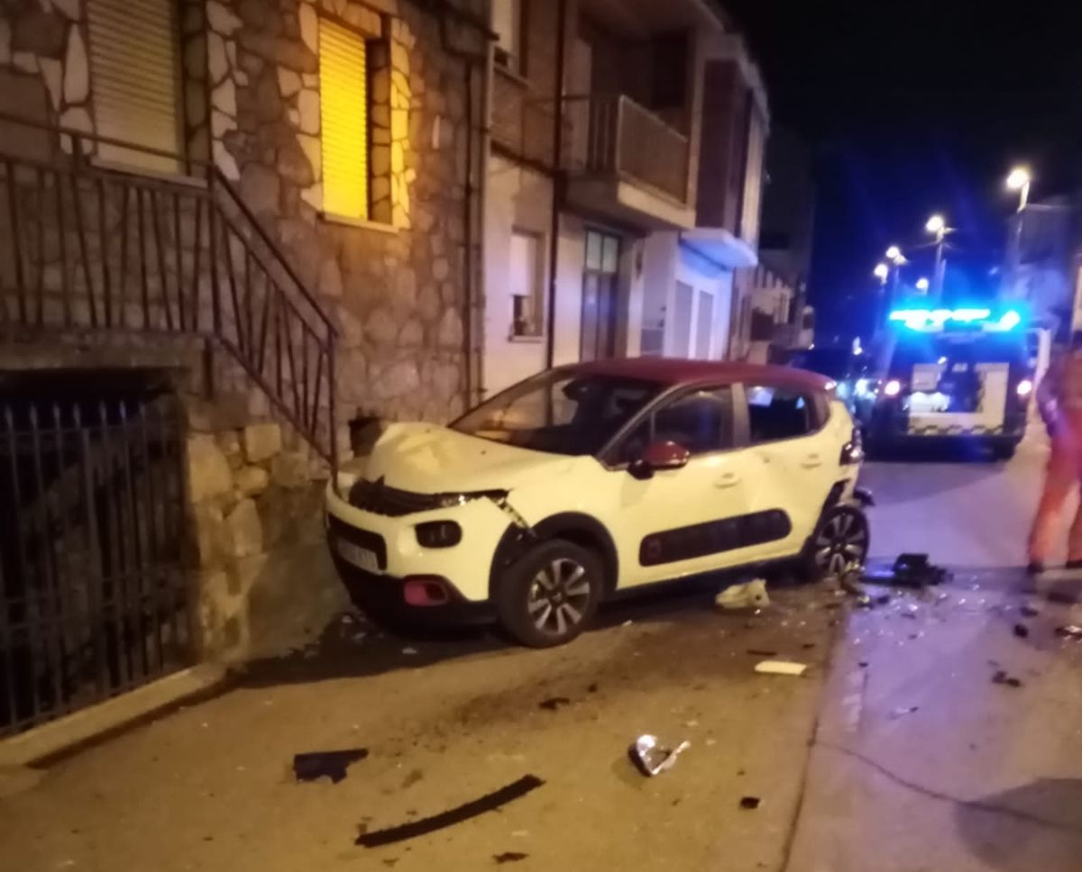 Una mujer de 70 años trasladada al Hospital del Bierzo por una colisión ...