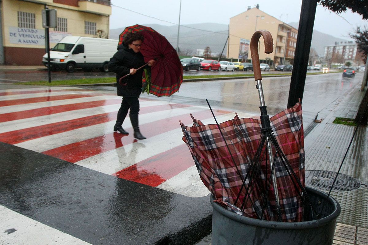 24-12-13 - César Sánchez - Temporal de viento y lluvia en Ponferrada (León).