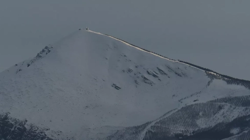 Nieve en las montañas del Morredero y Aquiana en El Bierzo 