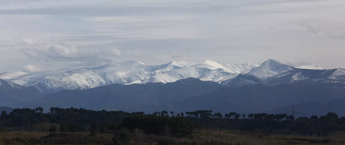 Nieve en las montañas del Morredero y Aquiana en El Bierzo 