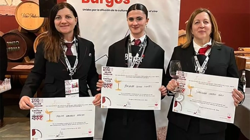 A la izquierda Mónica González  que por tercer año consecutivo será la representante de la provincia de León en el XIX Campeonato Nacional | Foto: Aslesumilleres